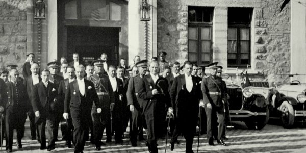 tbmm Atatürk TBMM Çıkışı